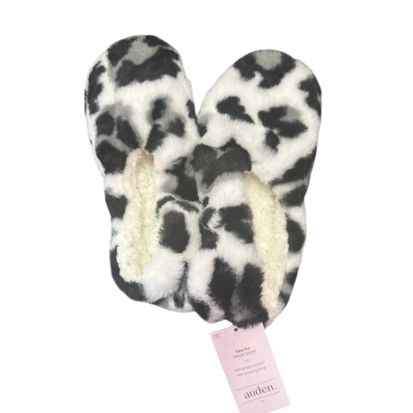 Auden Faux-Fur Slipper Socks with gripping bottom*New with tags* Shoe size 4-10 - Picture 1 of 1